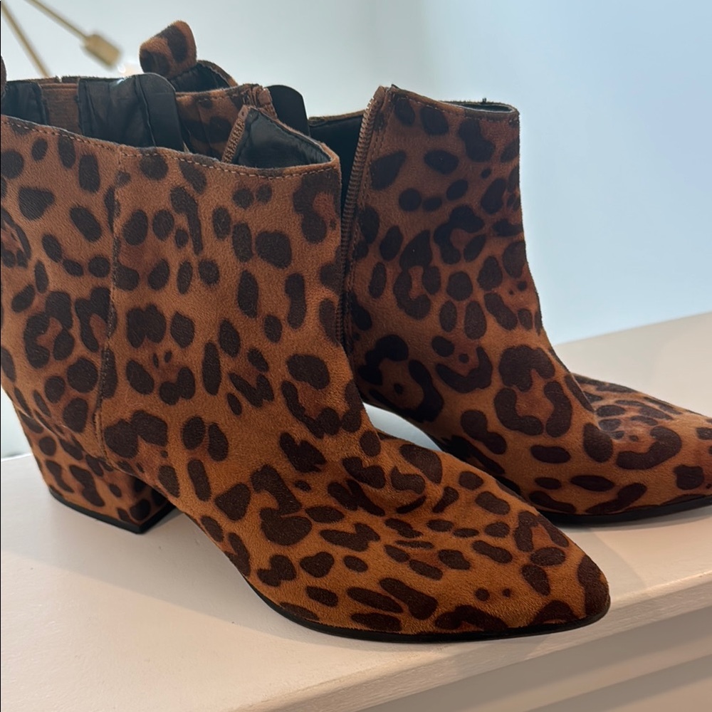 A New Day Brown Ankle Boots Sleek Suede Design